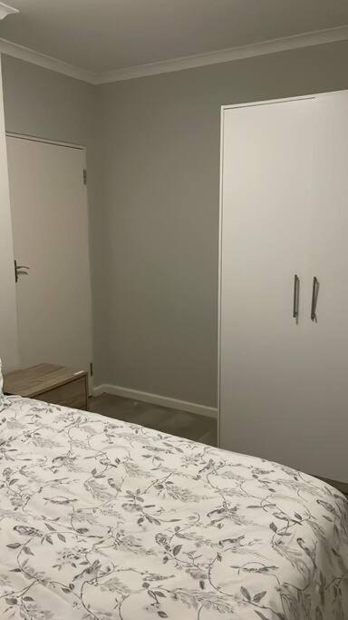 Modest In * Cape Town